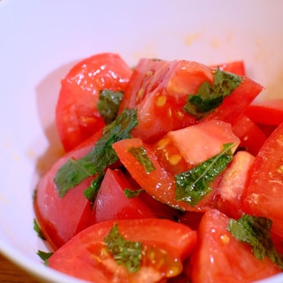 焼肉の箸休めに最適‼トマトの生ナムル